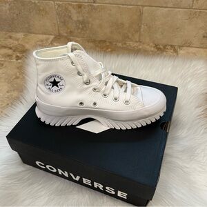New In Box! Converse Chuck Taylor All Star Lugged 2.0